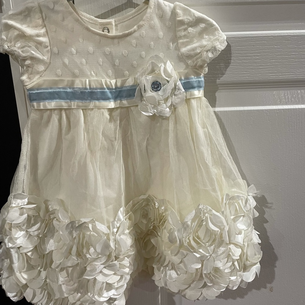 Girls dress with leggings